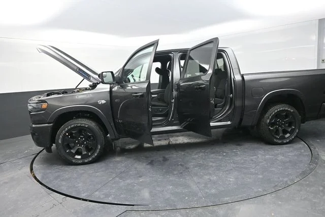 New 2026 Granite Crystal Metallic Clear-Coat Exterior Paint RAM Big Horn/Lone Star image 32