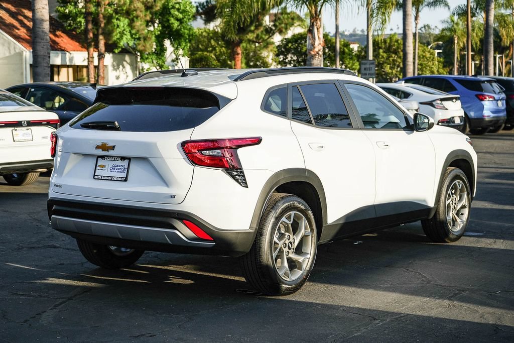 2026 Chevrolet Trax LT - Photo 6