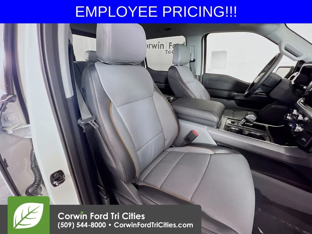 New 2026 Star White Metallic Tri-Coat Ford Lariat image 18