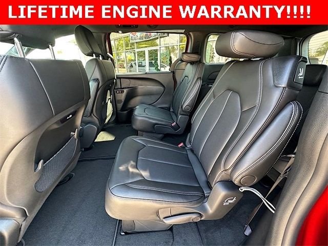2026 Chrysler Pacifica Select - Photo 15