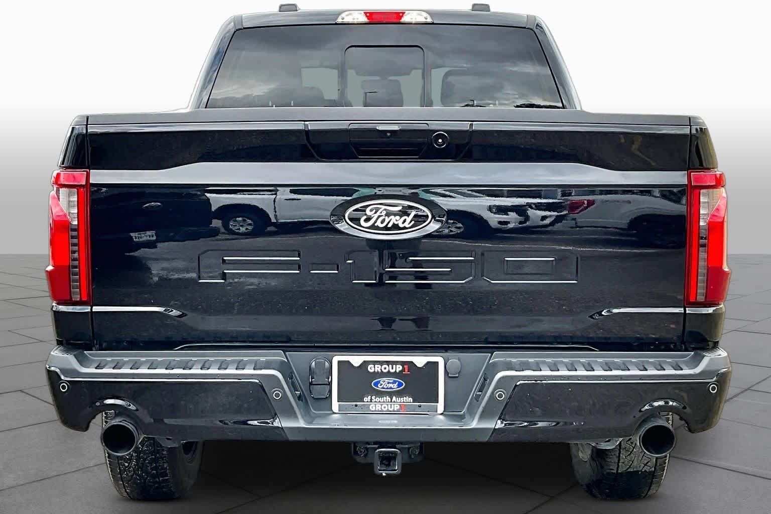 Used 2025 Agate Black Metallic Ford XLT image 5