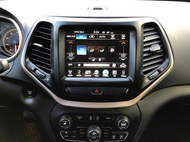 2017 Jeep Cherokee Latitude - Photo 18