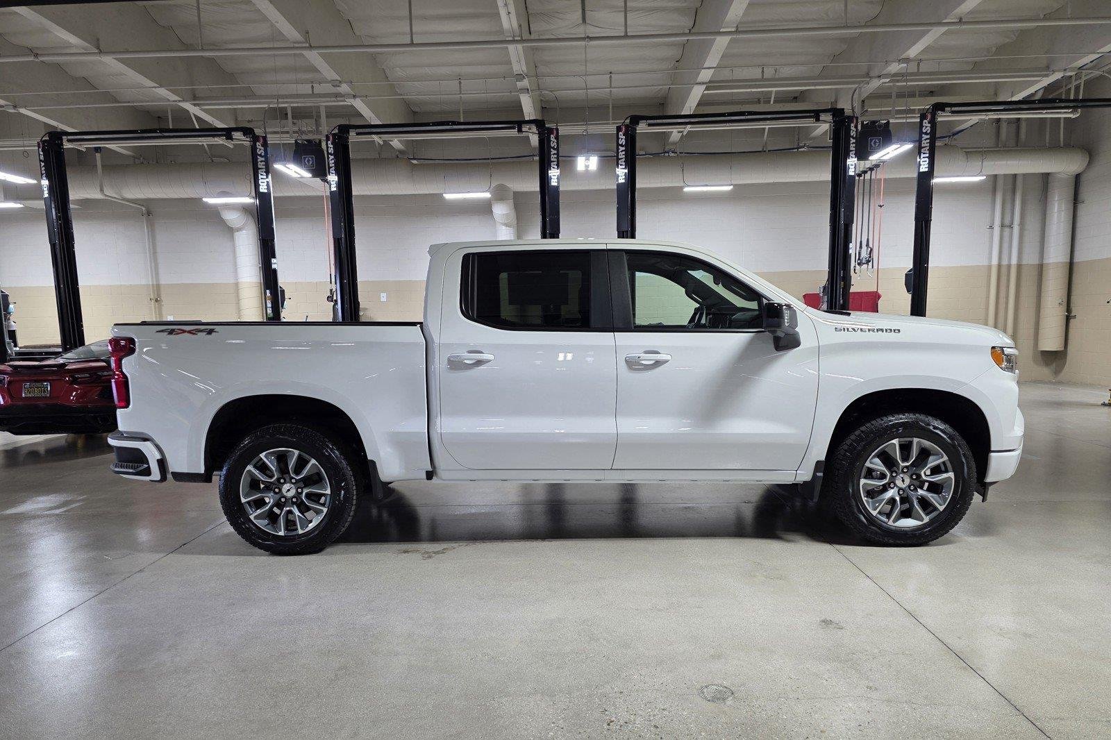 New 2026 Summit White Chevrolet RST image 8