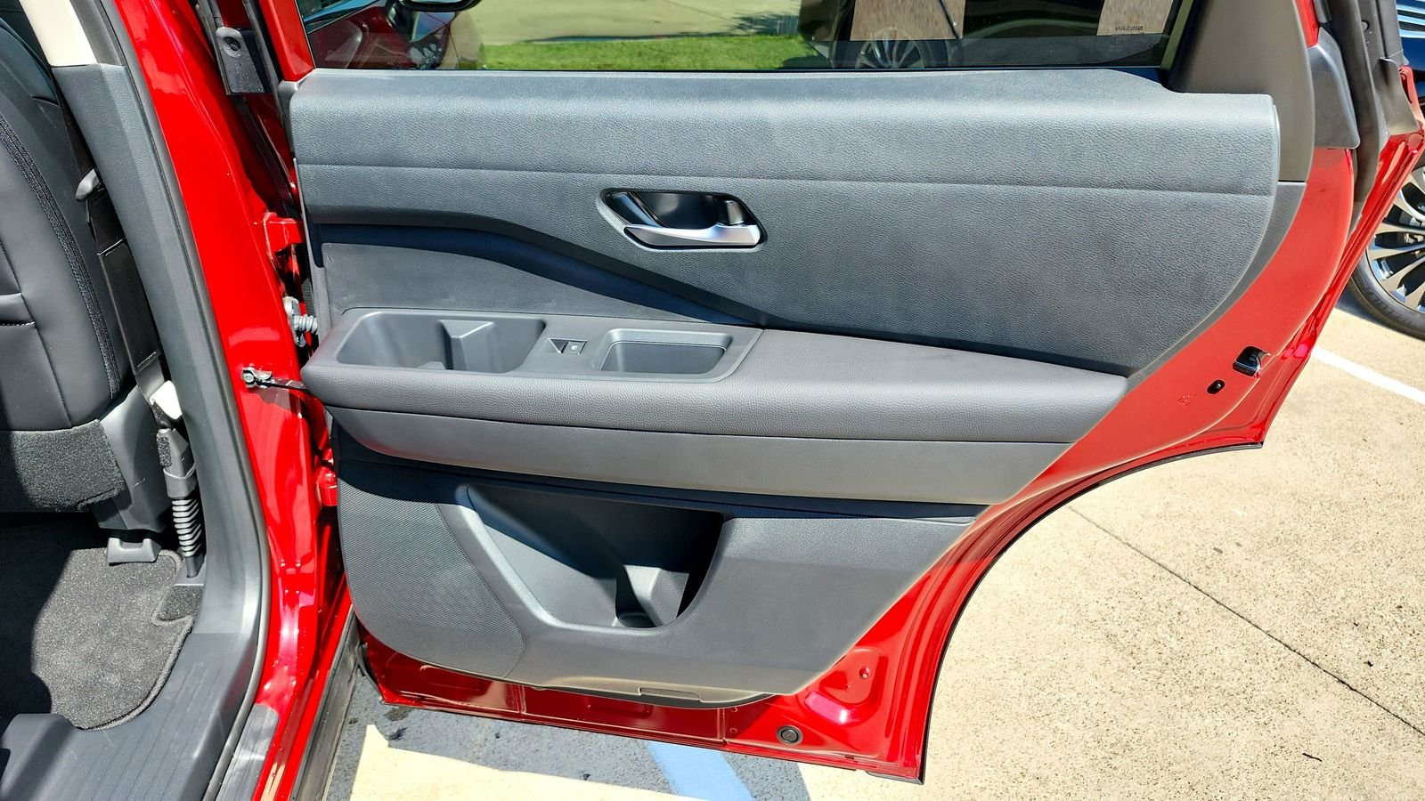 Used 2026 Red Nissan SL image 38