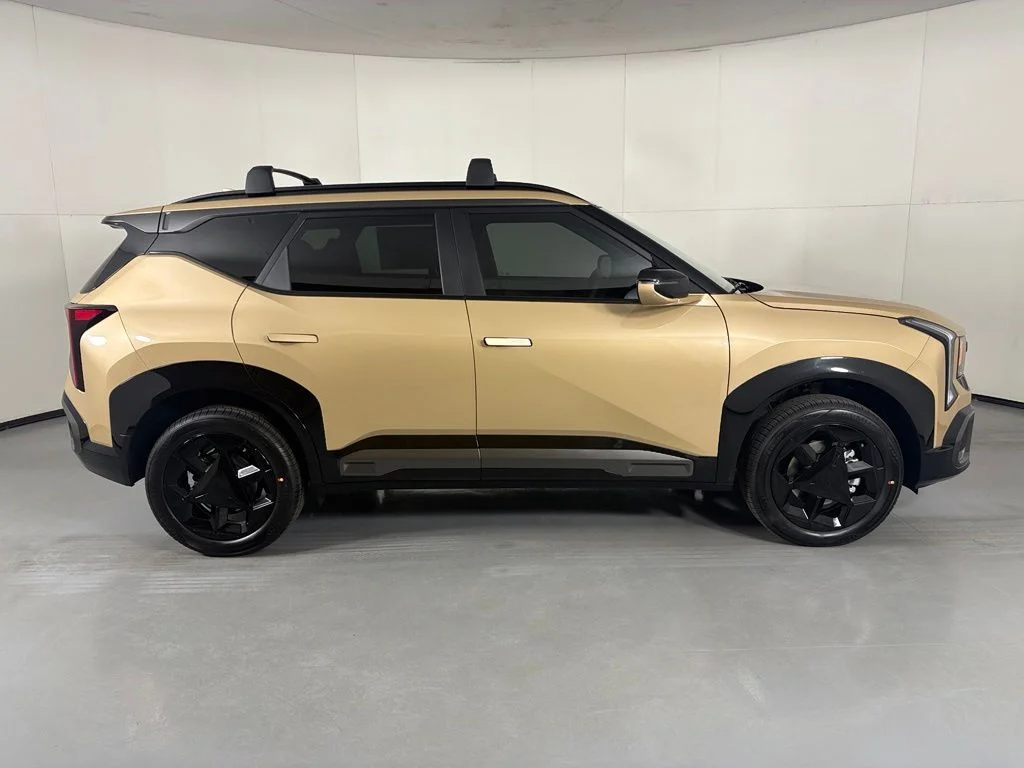 New 2027 Terrain Brown Kia X-Line S image 9