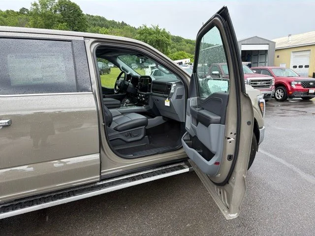 New 2026 Marsh Gray Ford Lariat® image 44