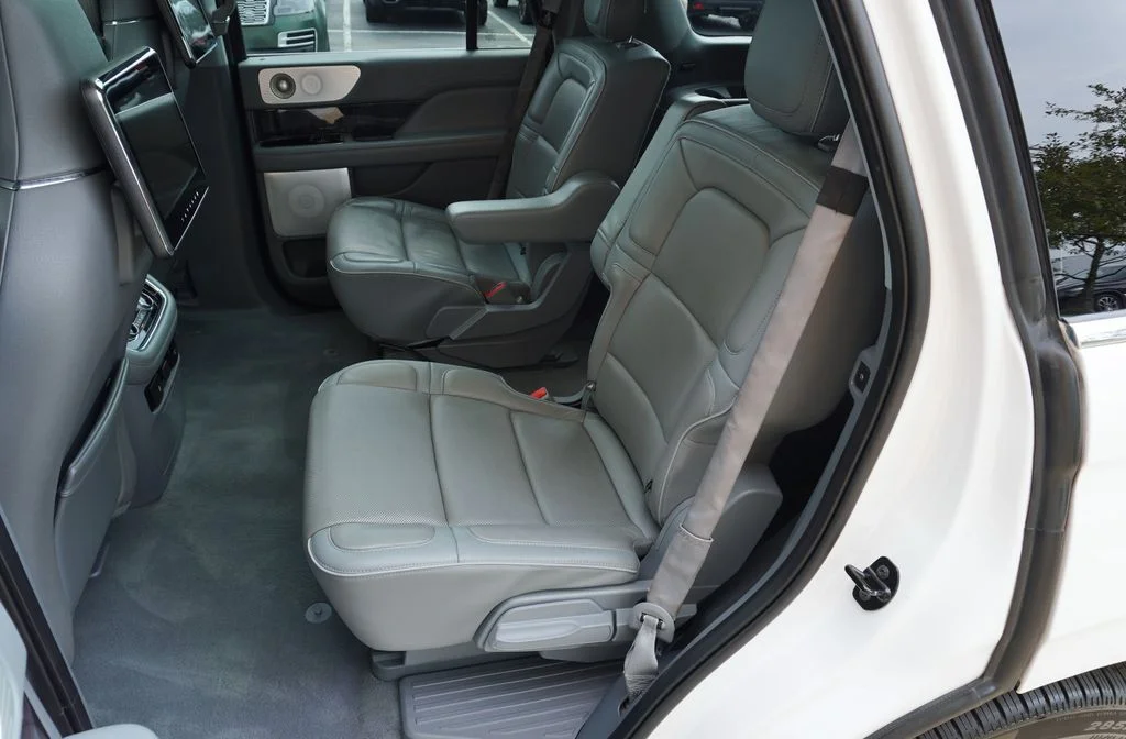Used 2018 White Lincoln Reserve image 31