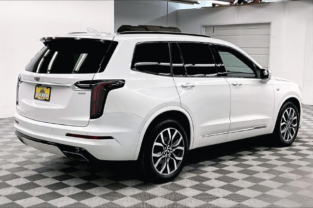 Used 2024 Crystal White Tricoat Cadillac Sport image 13