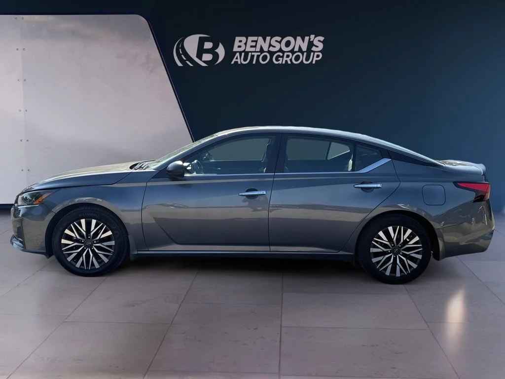 Used 2024 Gray Nissan 2.5 SV image 2