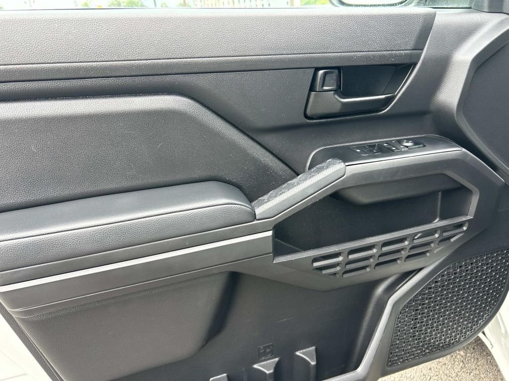 2024 Toyota Tacoma SR - Photo 18