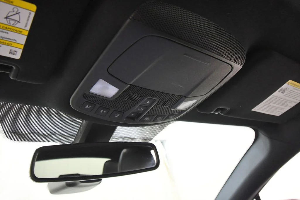 Used 2019 White Lincoln Reserve image 27