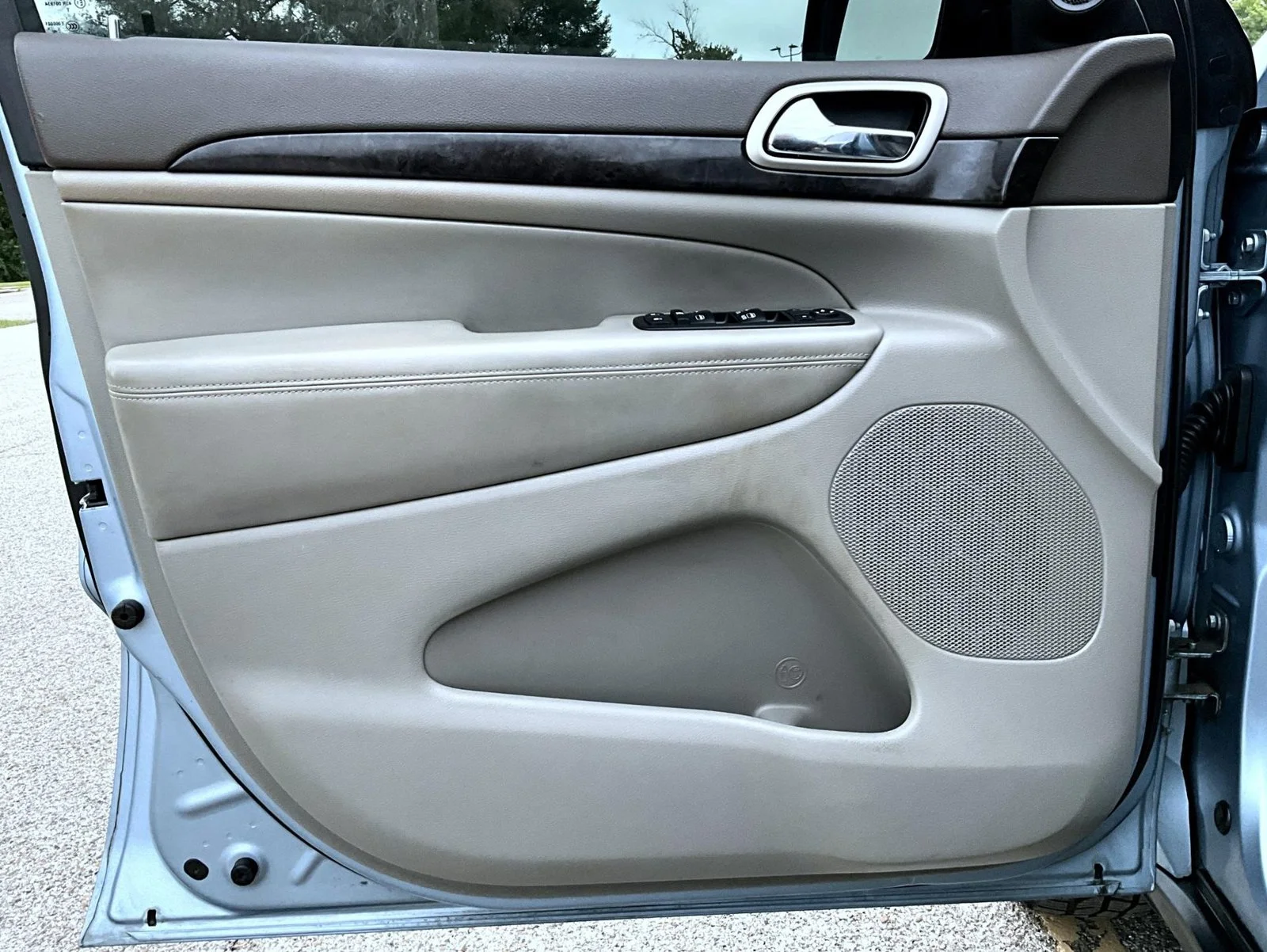 Used 2012 Beige Jeep Laredo image 10