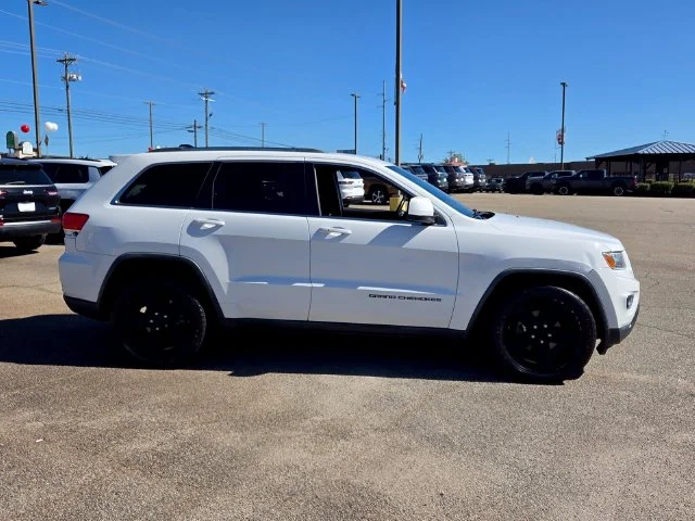 Used 2014 White Jeep Laredo image 15