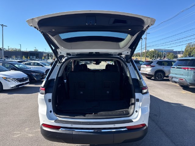 Used 2021 White Jeep Limited image 9