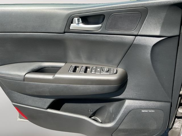 Used 2017 Silver Kia EX image 11