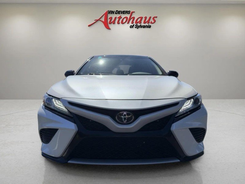 Used 2019 Wind Chill Pearl Toyota XSE image 2