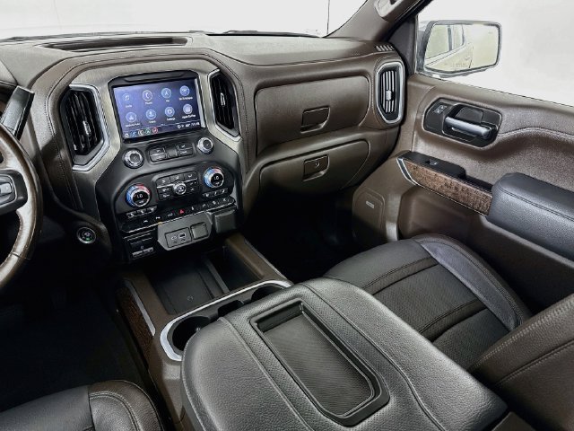 Used 2022 WHITE FROST TRICOAT GMC Denali image 27