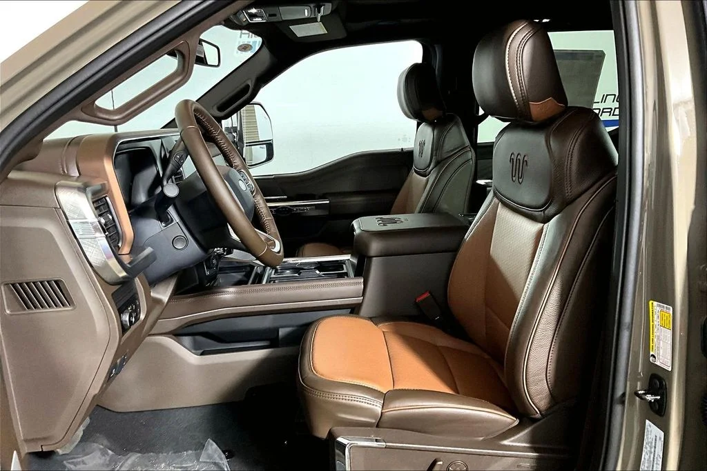 New 2026 Gray Ford King Ranch image 9