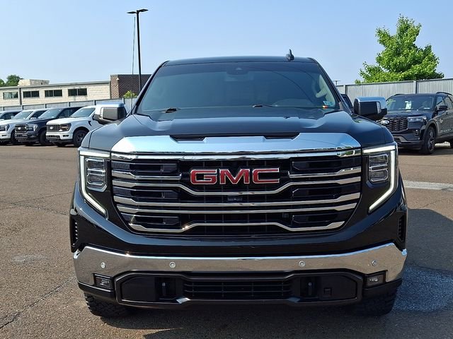Certified Used 2024 Onyx Black GMC SLT image 2