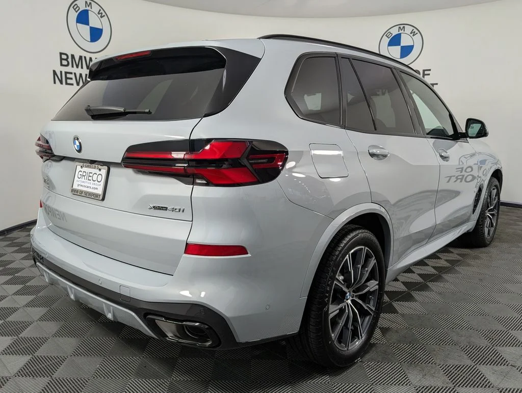 New 2026 Gray BMW xDrive40i image 6