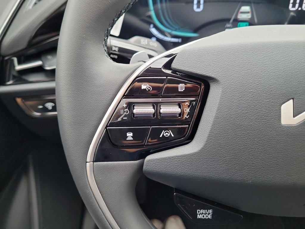 New 2026 Steel Gray Kia EX image 26