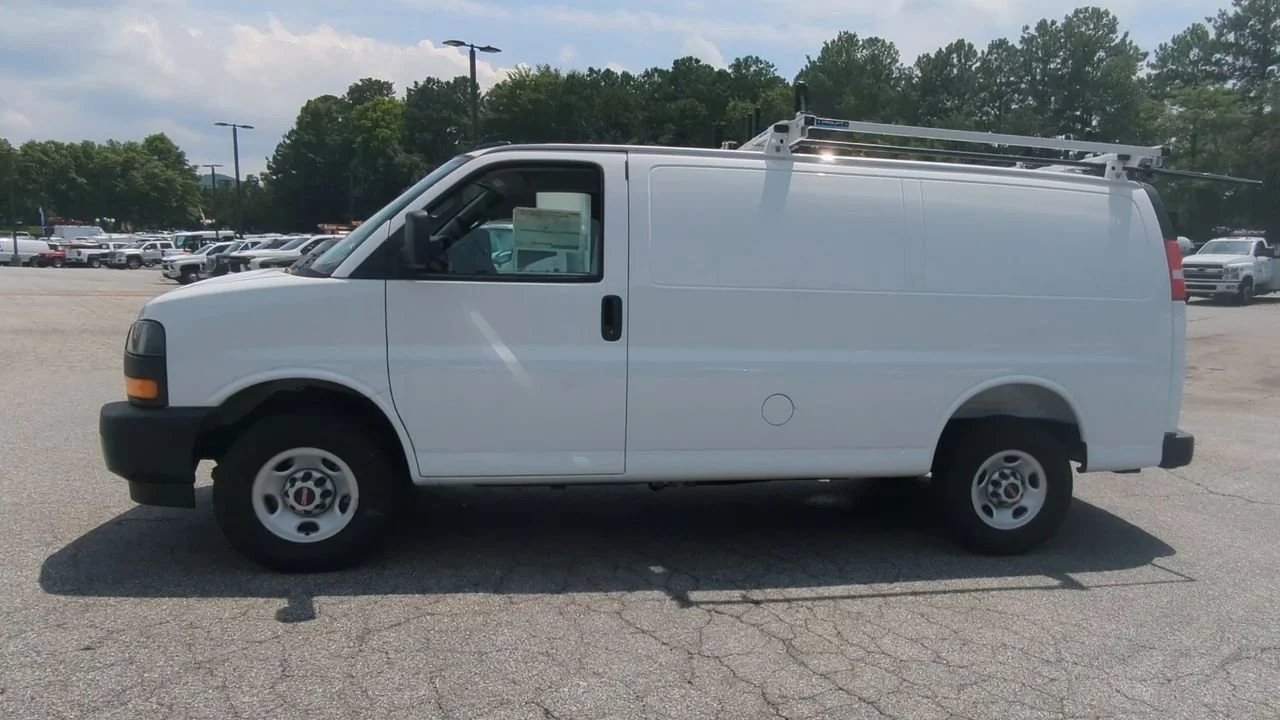 New 2025 Summit White GMC Work Van image 5