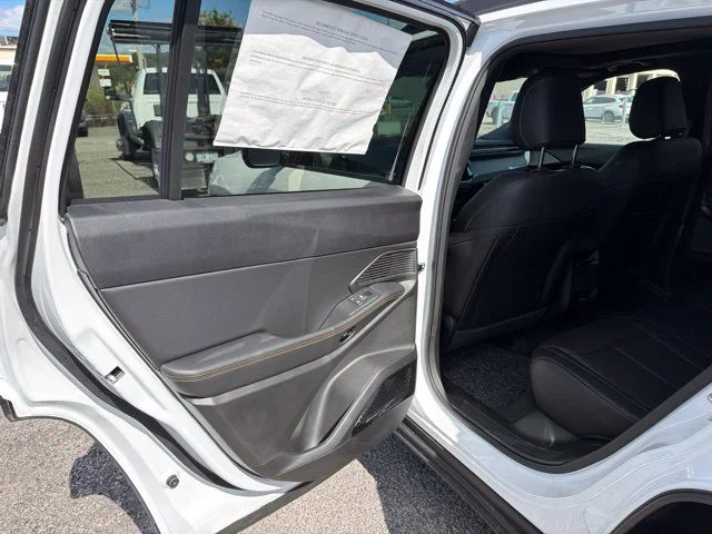 New 2026 White Jeep  image 10