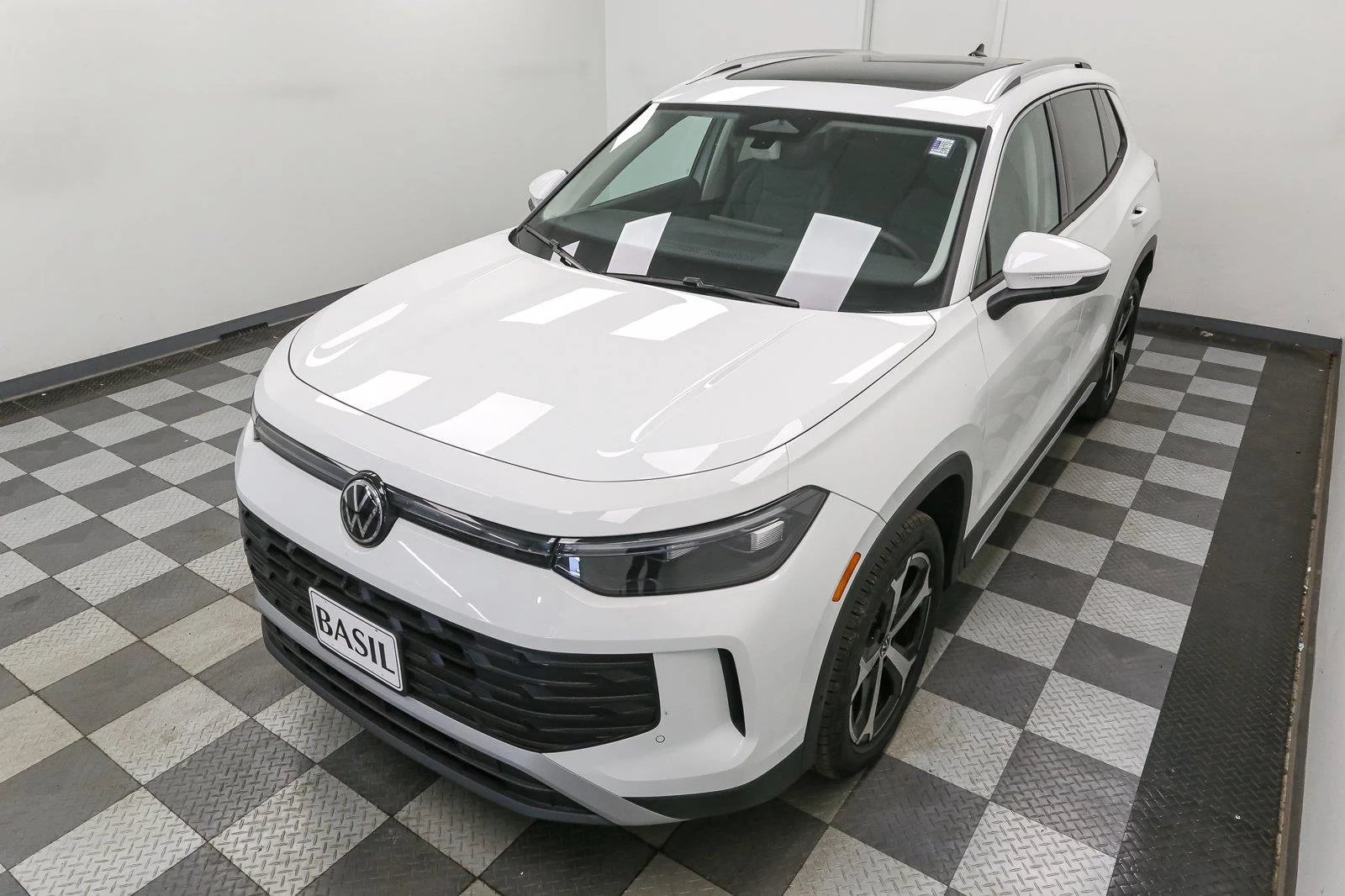 New 2026 Pure White Volkswagen SE image 6