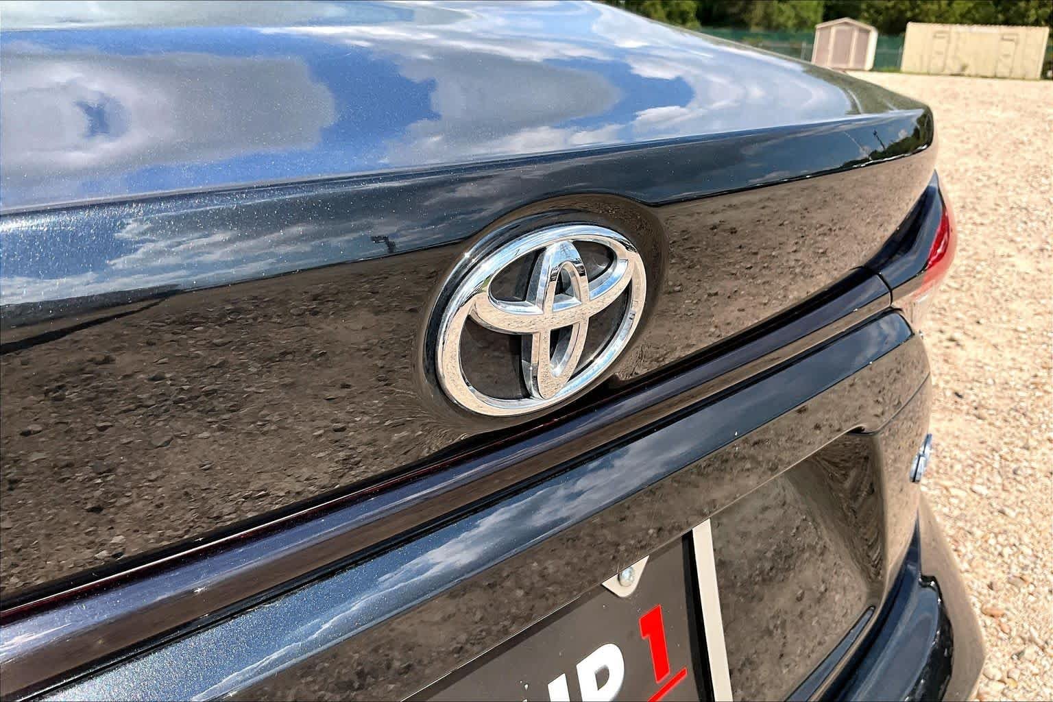 Used 2020 Black Sand Pearl Toyota LE image 10