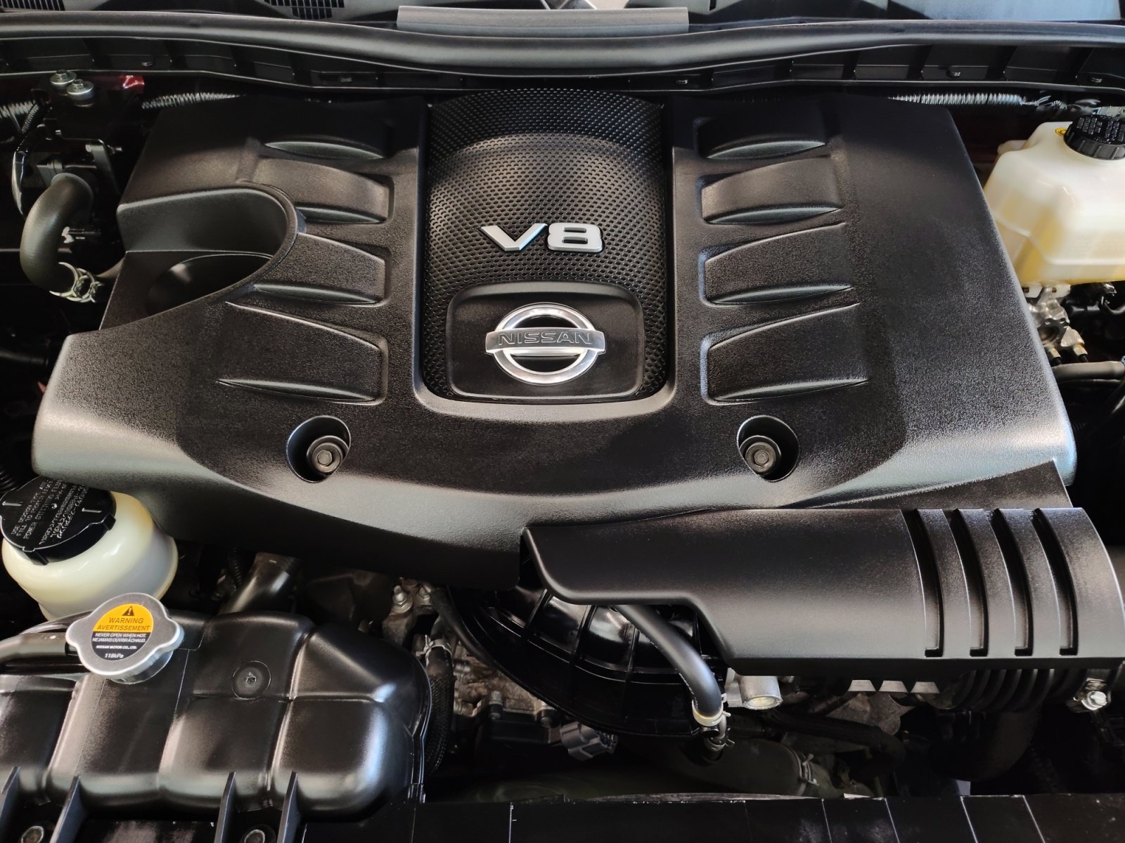 Used 2024 Coulis Red Pearl Nissan Platinum image 33