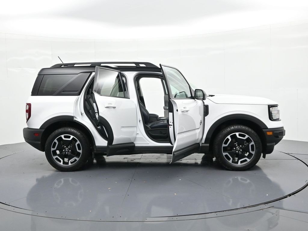 Used 2022 Oxford White Ford Outer Banks 4x4 image 24