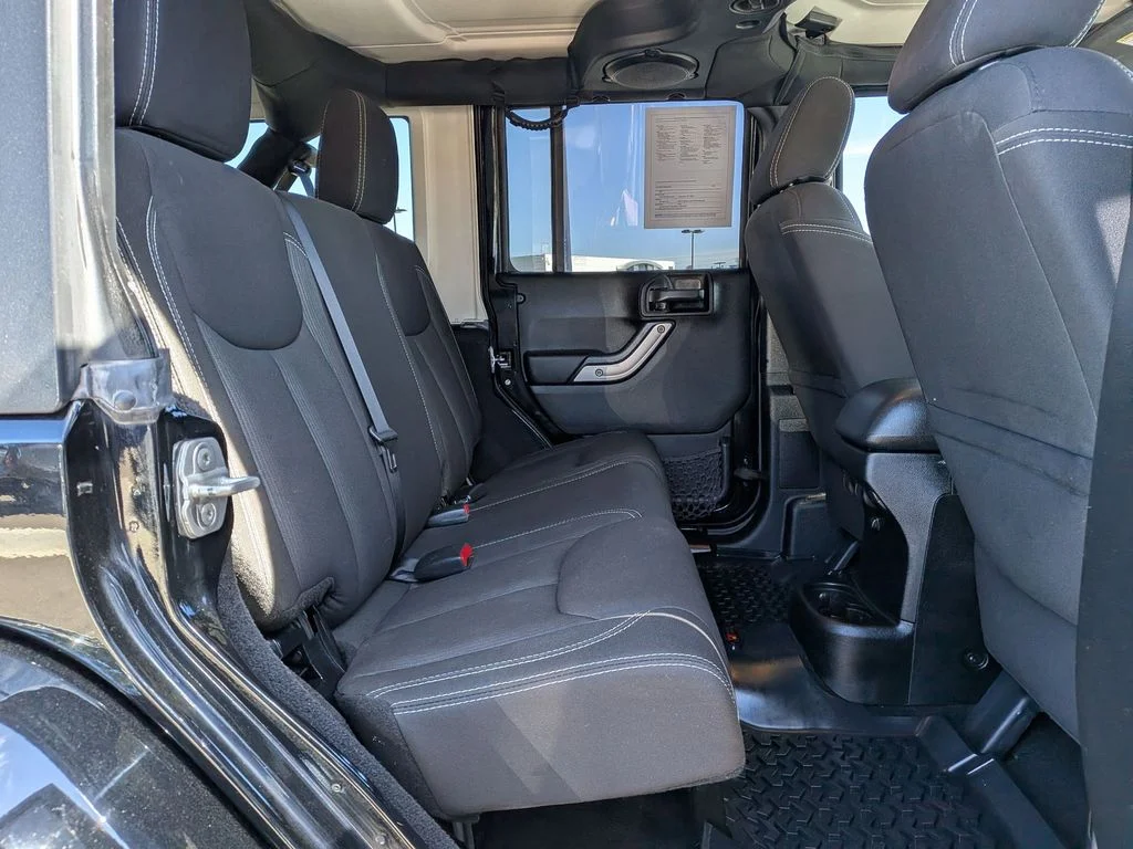 Used 2013 Black Jeep Sahara image 19