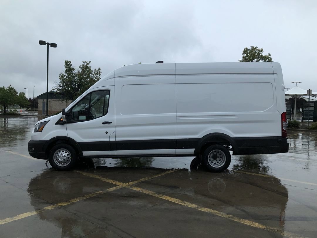 New 2026 Oxford White Ford  image 5