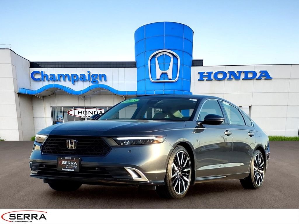 Used 2023 Gold Honda Touring image 1