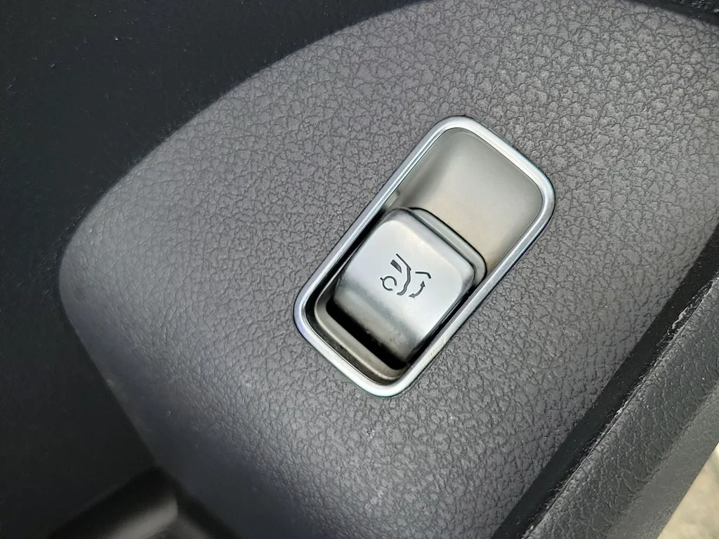 Used 2020 White Mercedes-Benz GLE 350 image 24