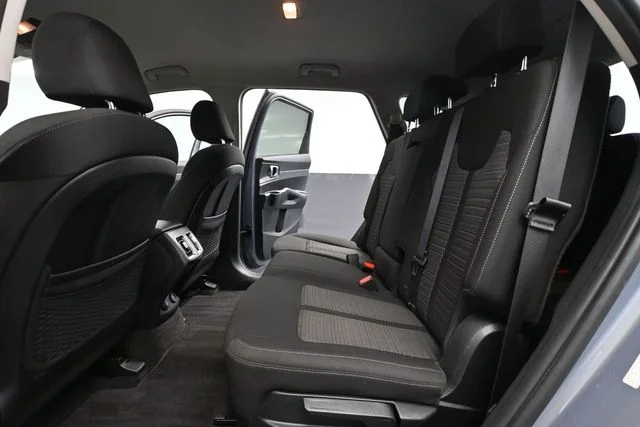 2023 Kia Sorento LX - Photo 37