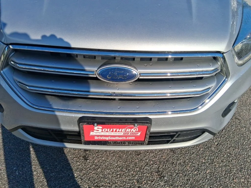 Used 2017 Silver Ford Titanium image 22