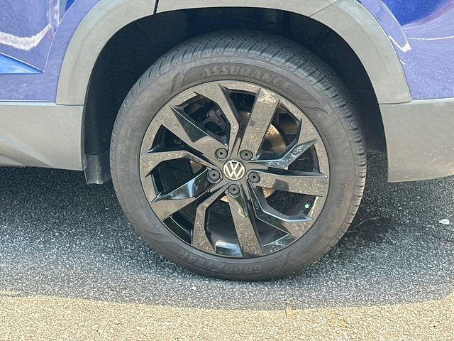 Certified Used 2022 Blue Volkswagen 1.5T SE image 15