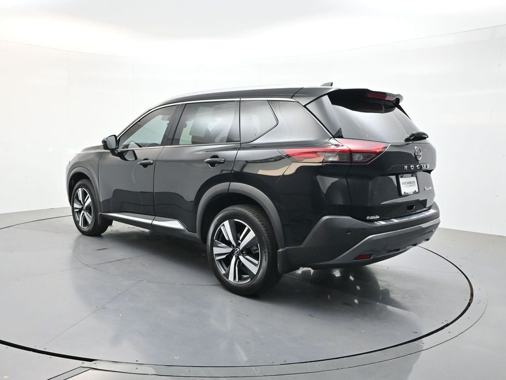 Used 2023 Black Nissan SL image 5