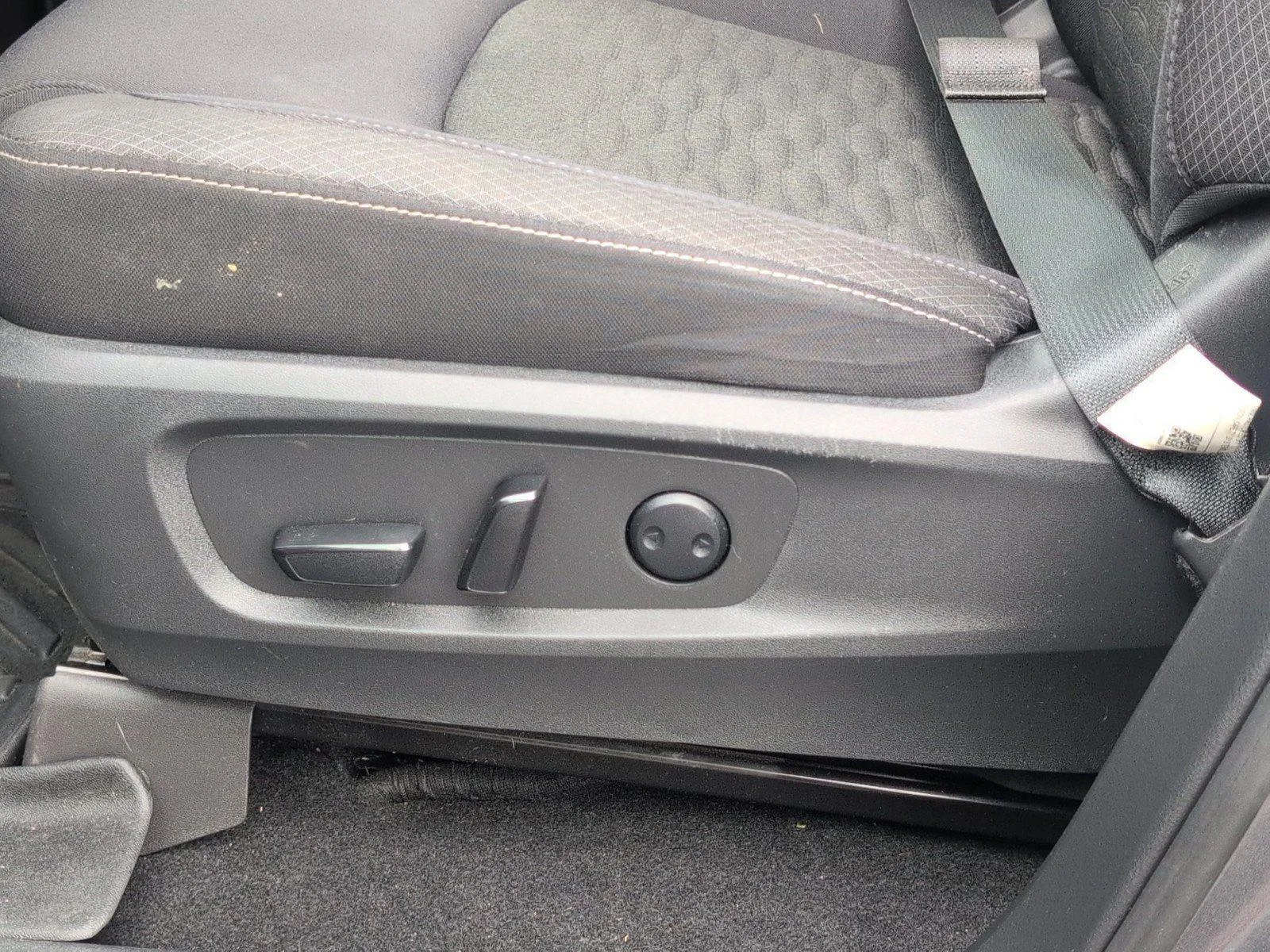 Used 2022 Gun Metallic Nissan SV image 18