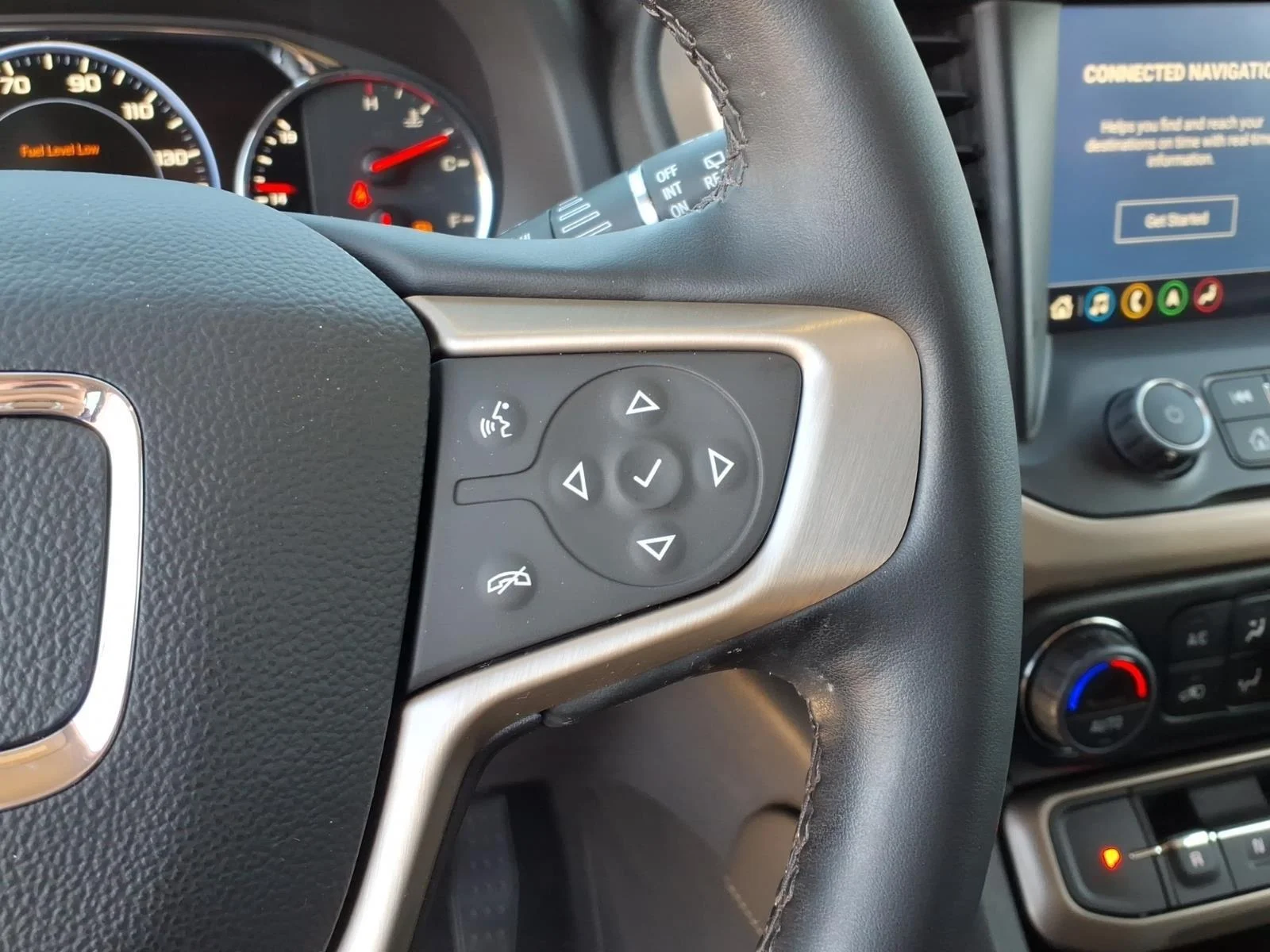 Used 2023 Summit White GMC Denali image 29