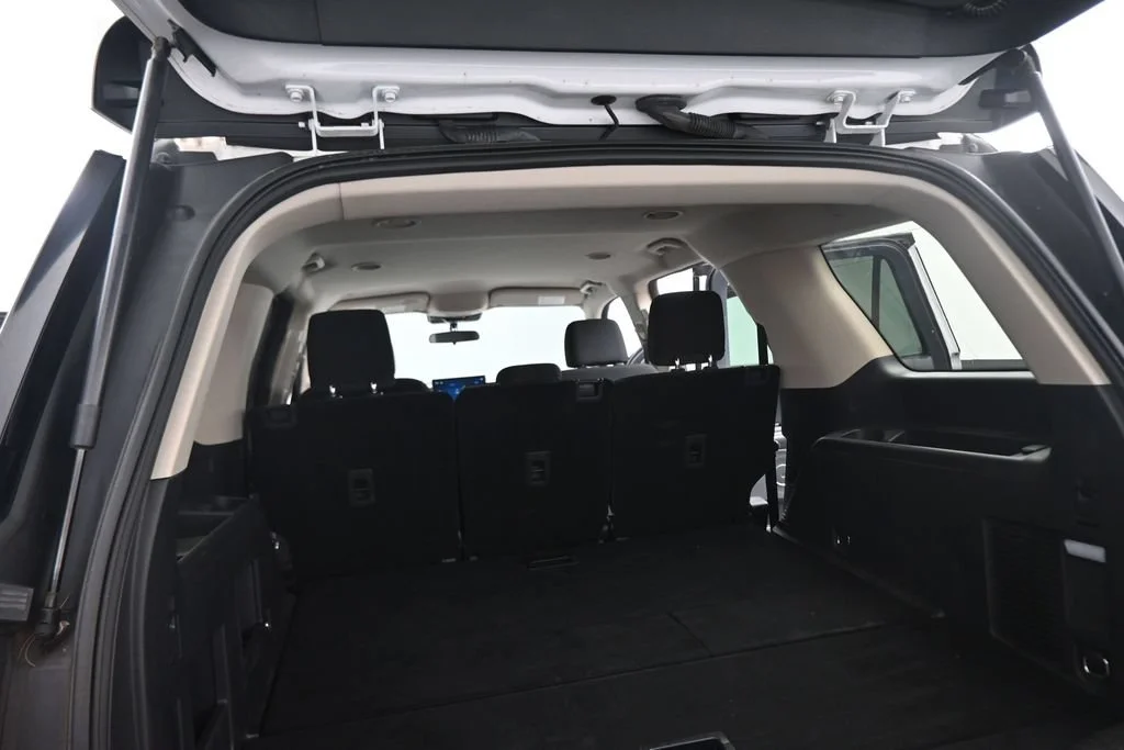 Used 2022 White Ford XL image 44