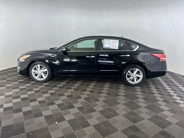 Used 2013 Black Nissan 2.5 SL image 10