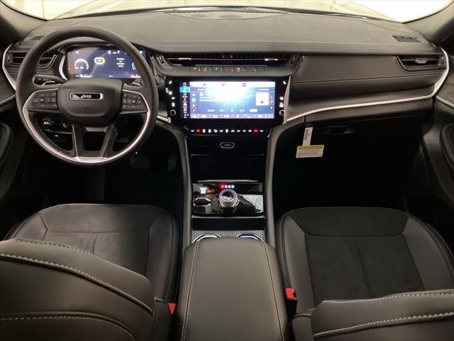 New 2026 Baltic Gray Metallic Clear-Coat Exterior Paint Jeep Laredo image 2