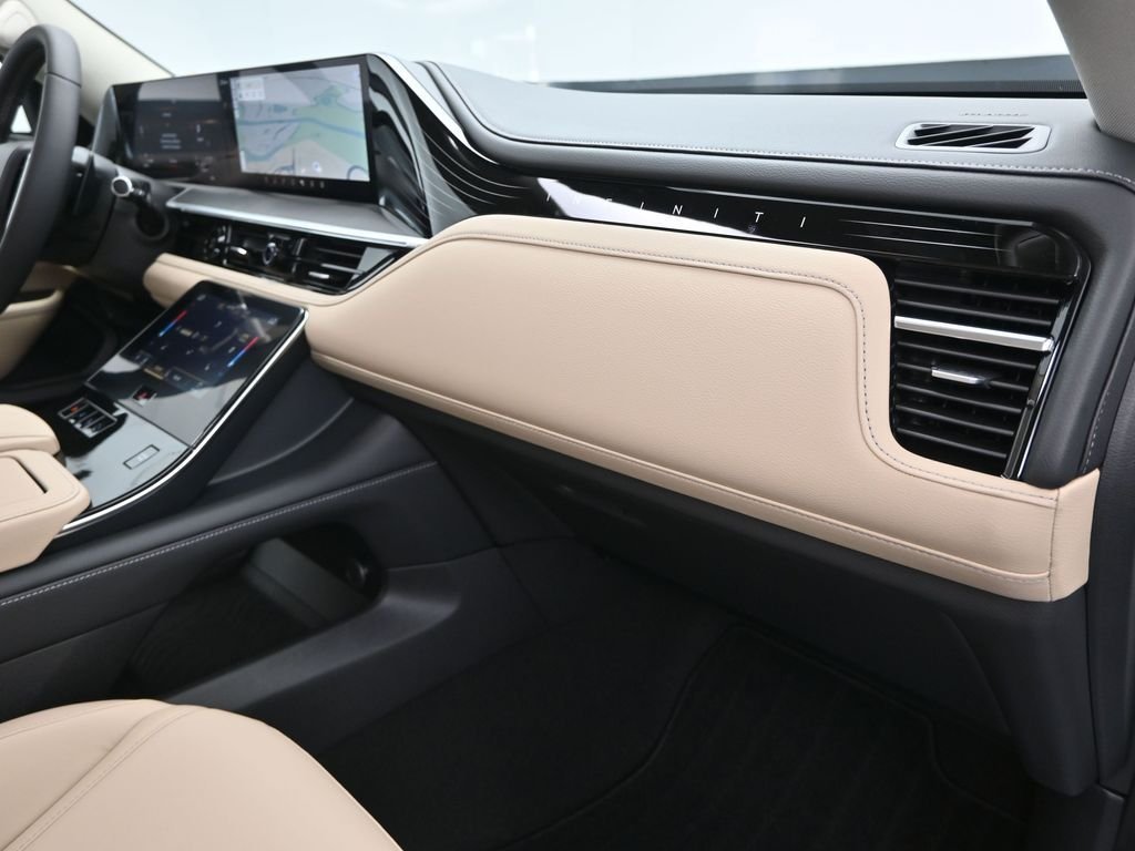 New 2026 RADIANT WHITE INFINITI Pure 2WD image 25