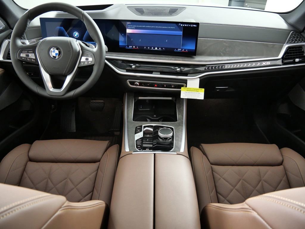 Used 2026 Mineral White Metallic BMW xDrive40i image 6