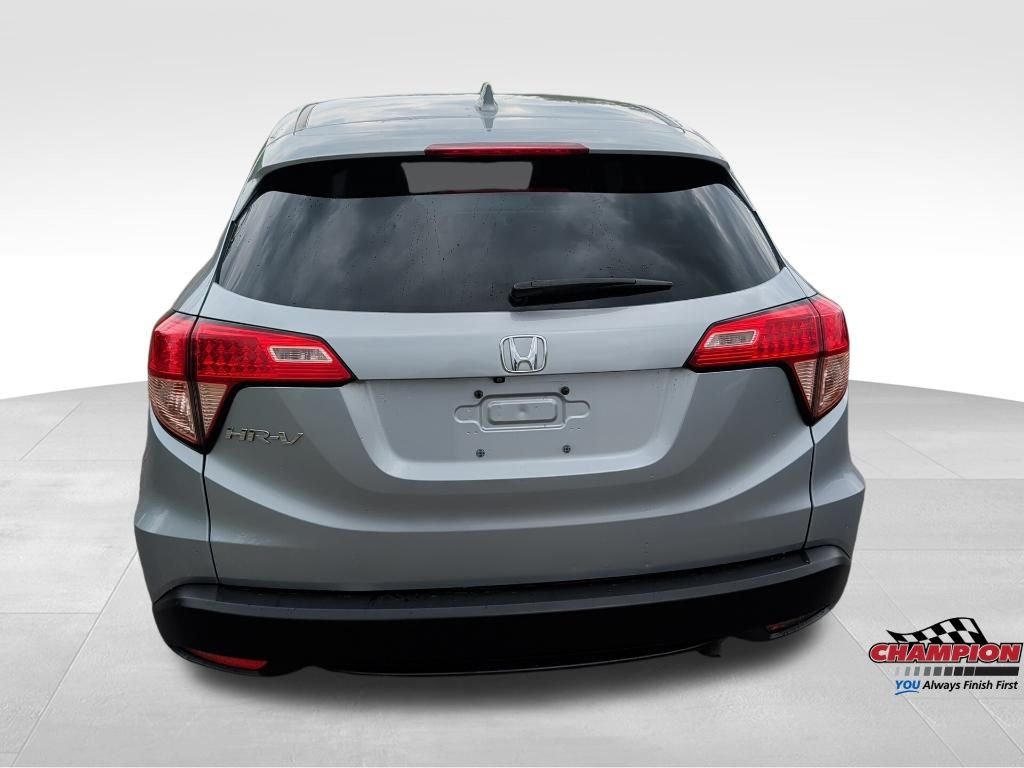 Used 2017  Honda EX image 11