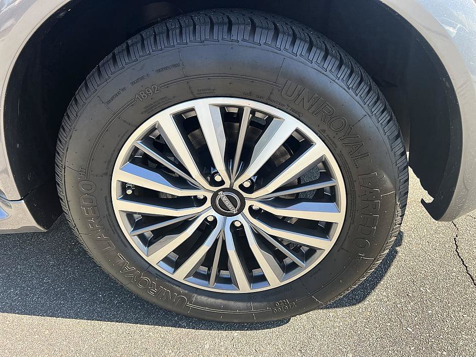Certified Used 2023 Gun Metallic Nissan SL image 10