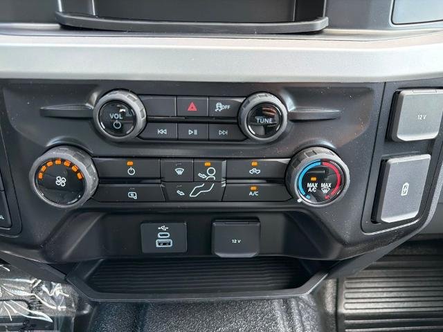 New 2026 Oxford White Ford F-350® XL image 31