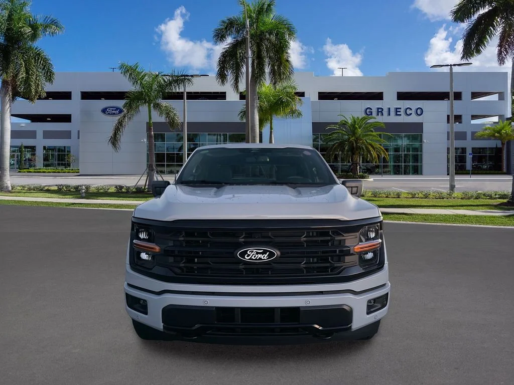 New 2026 Avalanche Ford XLT image 2